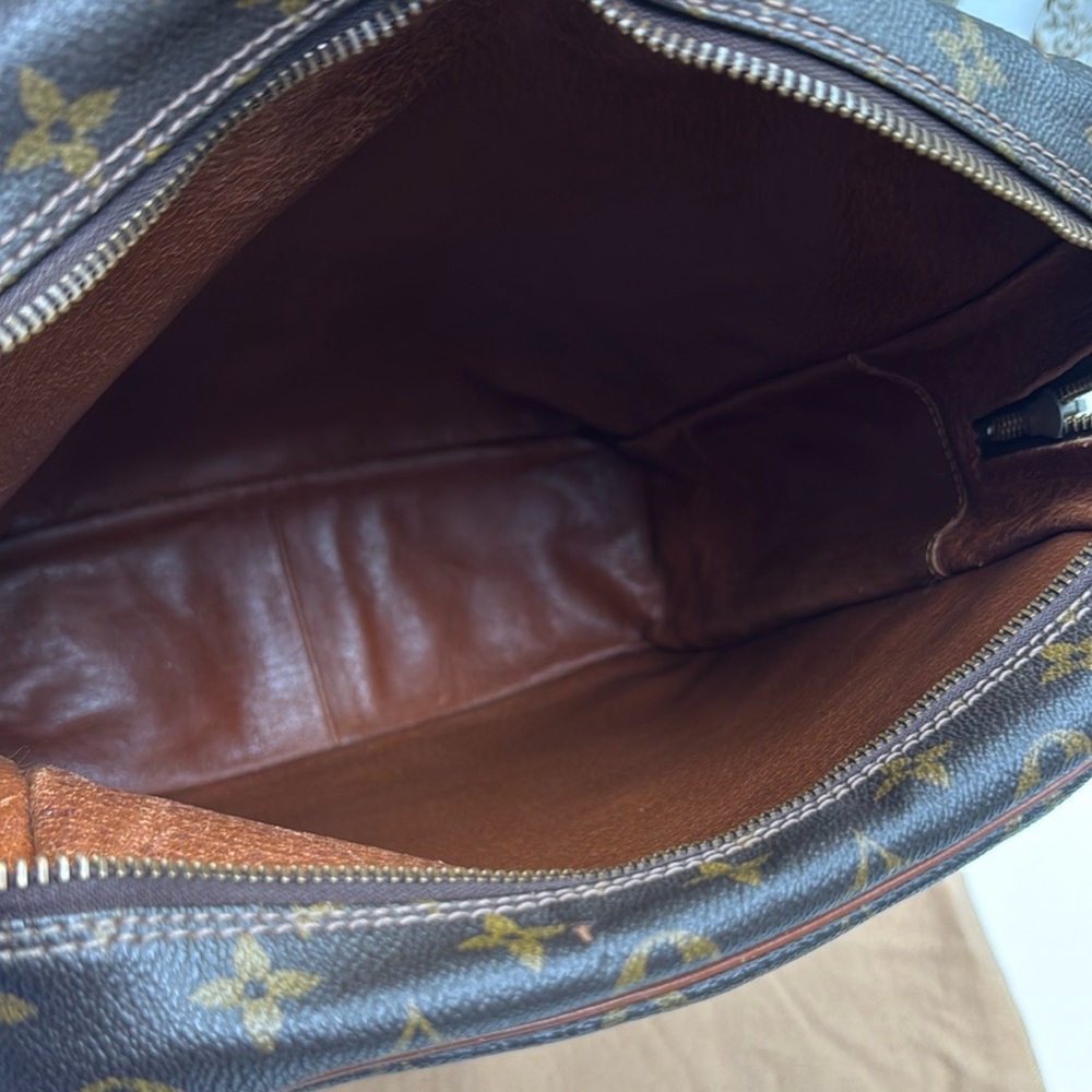 Unisex Authentic Louis Vuitton Monogram Marceau Messenger Bag & LV Dust Bag - Picture 12 of 16